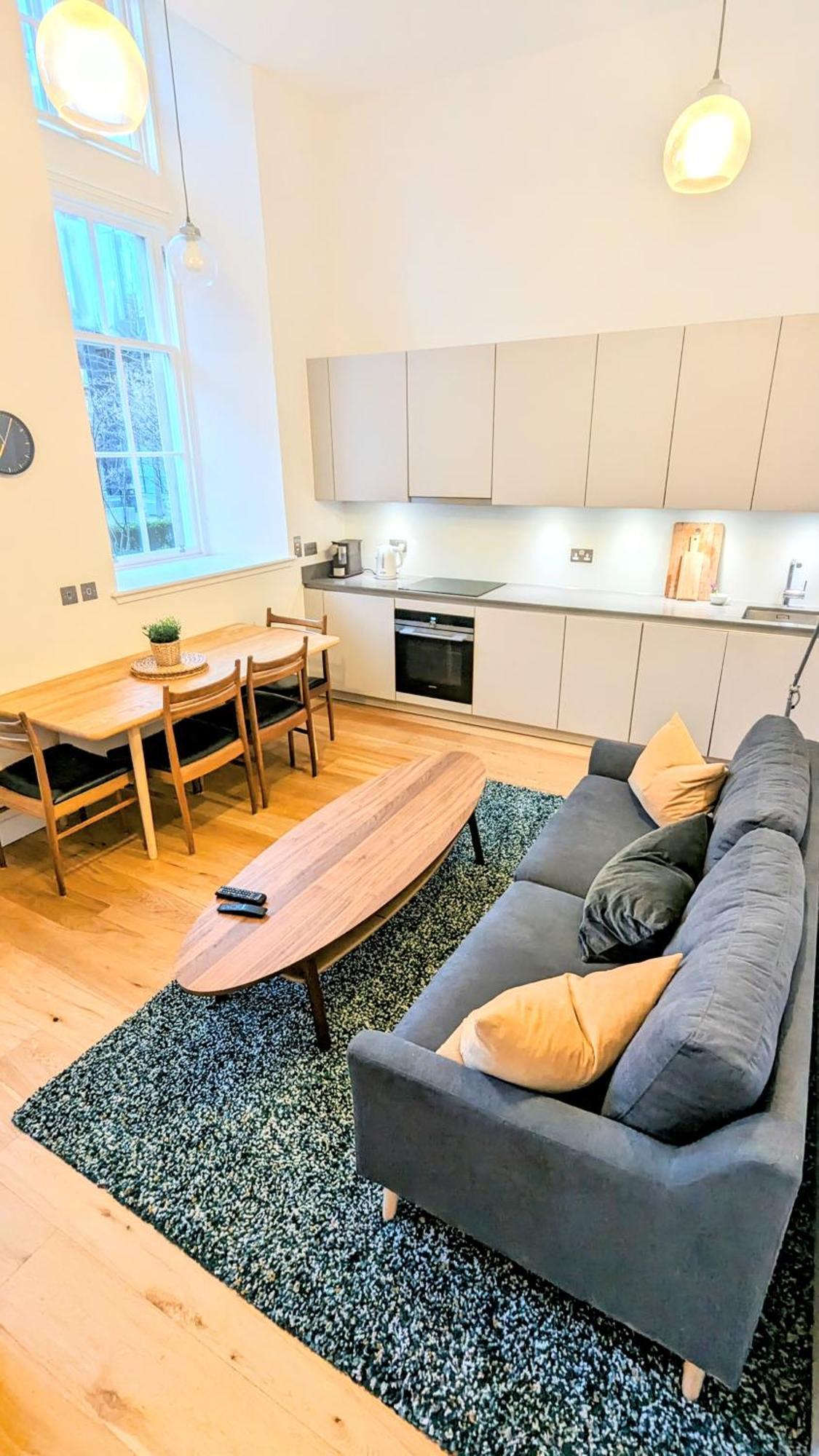 Luxury Apartment In Edinburgh City Center מראה חיצוני תמונה
